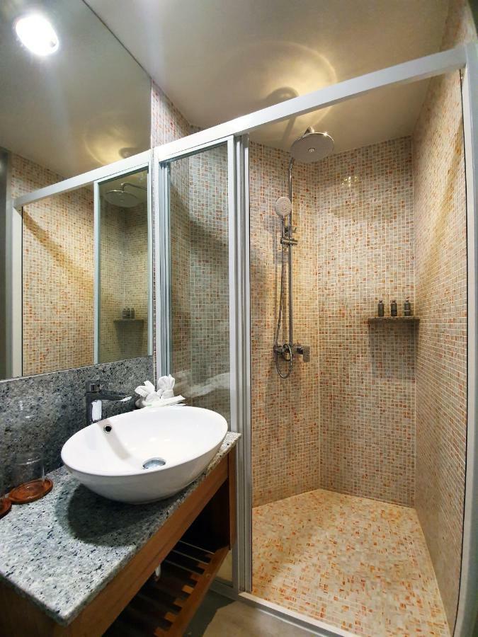 Lanna Thaphae Hotel Чиангмай Екстериор снимка